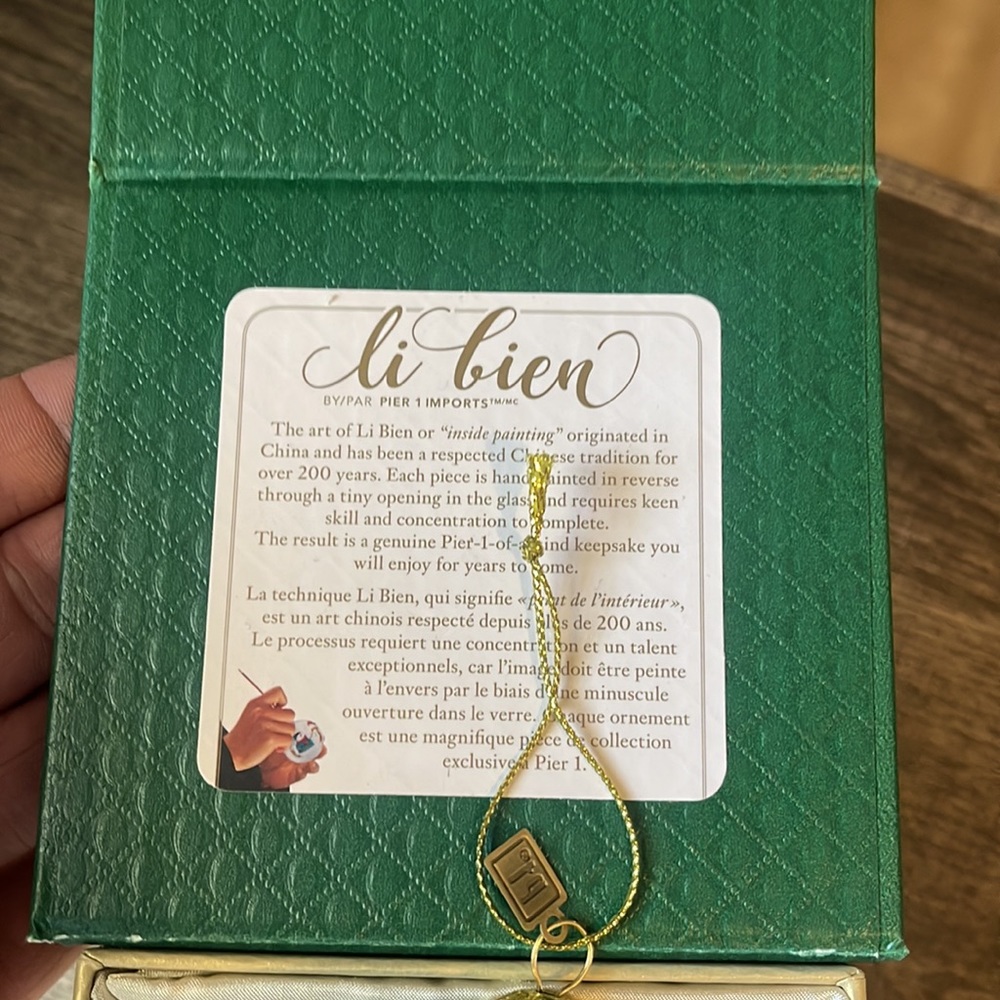 Li Bien Pier 1 imports 2018 Hand Painted Christmas Ornament - Picture 3 of 3